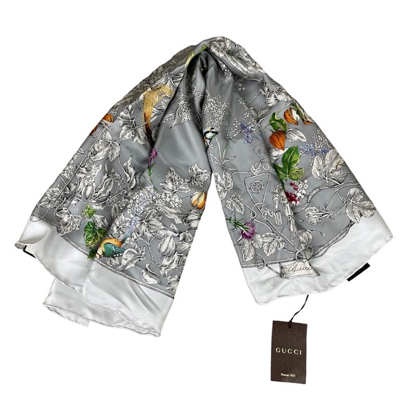 NEW Gucci Silk Wondergarden Scarf Square Silver Gray 90x90cm - Picture 1 of 10